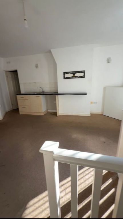 Property photo 3 of 4