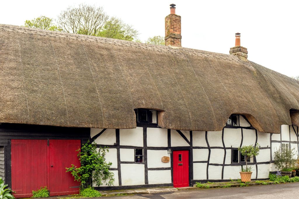 Property photo 2 of 25 295333 - Cropped-Ivy-Cottage.Jpg