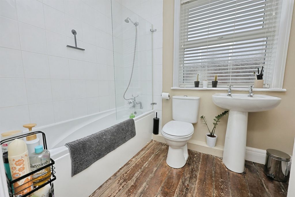 Additional image 17 of 4 bed detached house for salePark Road, Dereham NR19