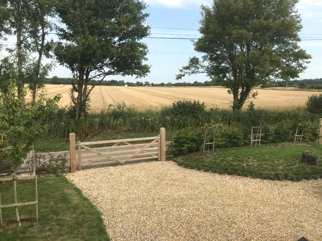 Property photo 2 of 27