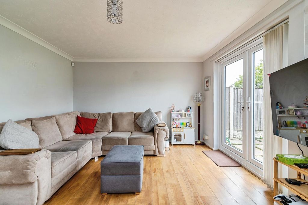 Property photo 3 of 20 Pbox-Img.Jpg