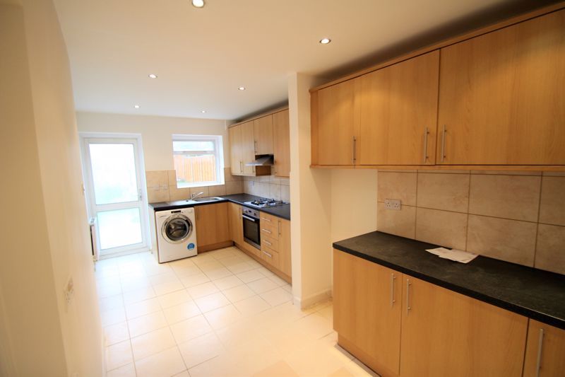 Property photo 3 of 16 Photo 6