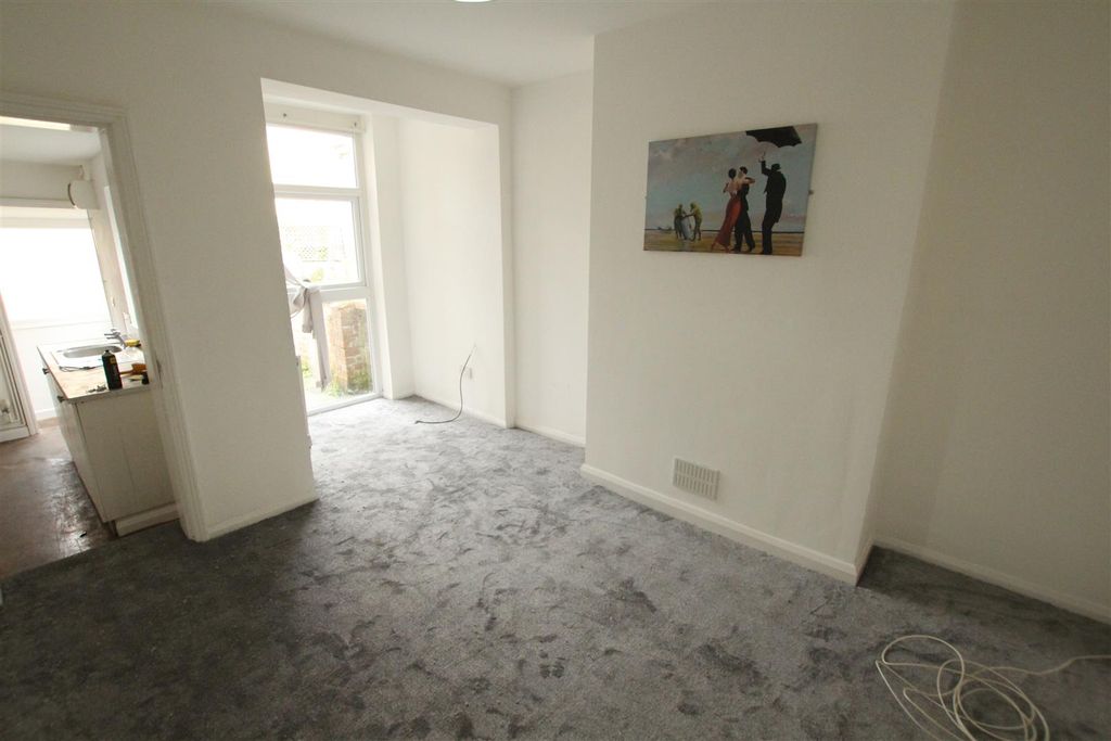 Property photo 3 of 8 Img_0079.Jpg