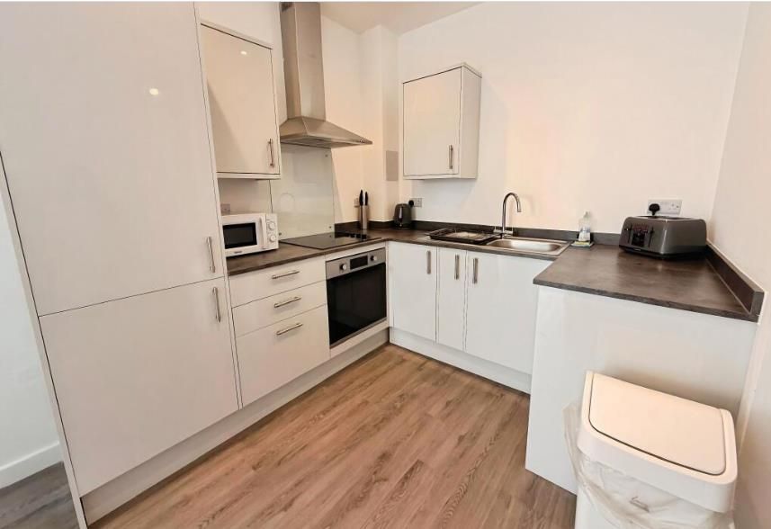 Property photo 2 of 7 Kitchen