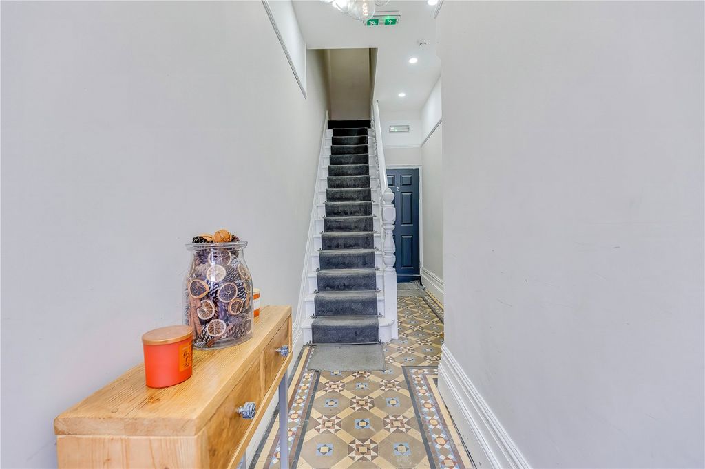 Property photo 2 of 25 Picture No. 03