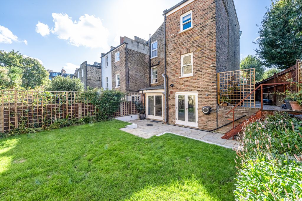 Property photo 2 of 14