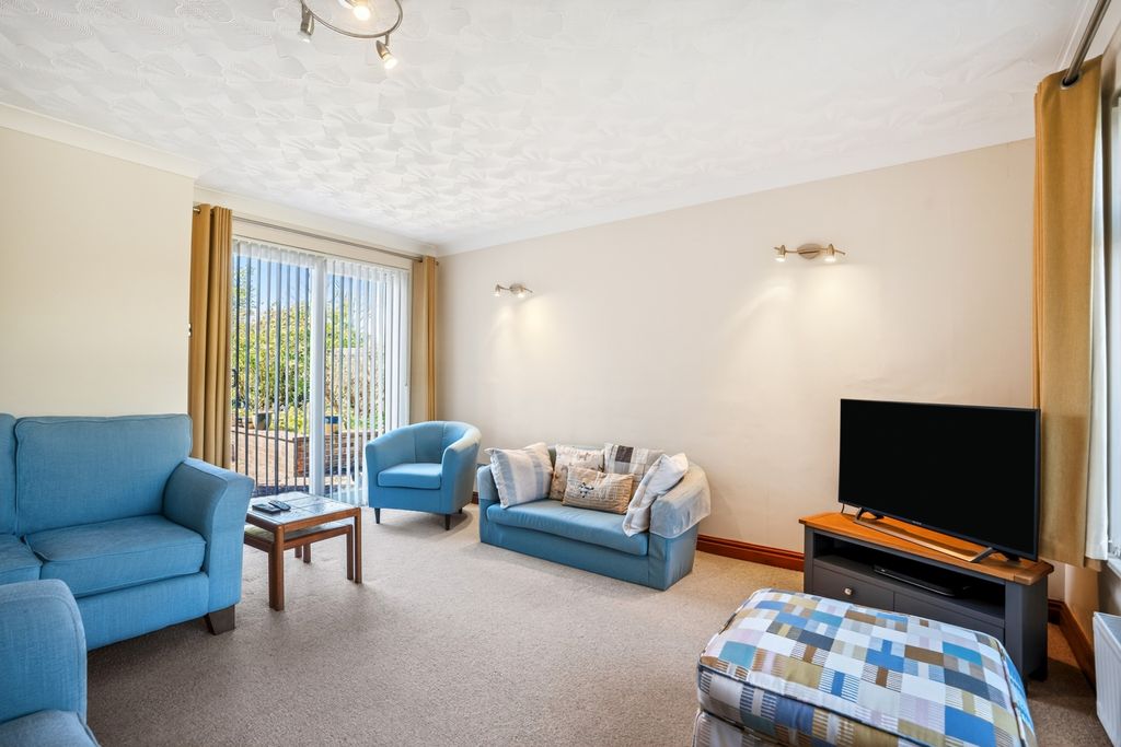 Property photo 3 of 20 Pbox-Img.Jpg