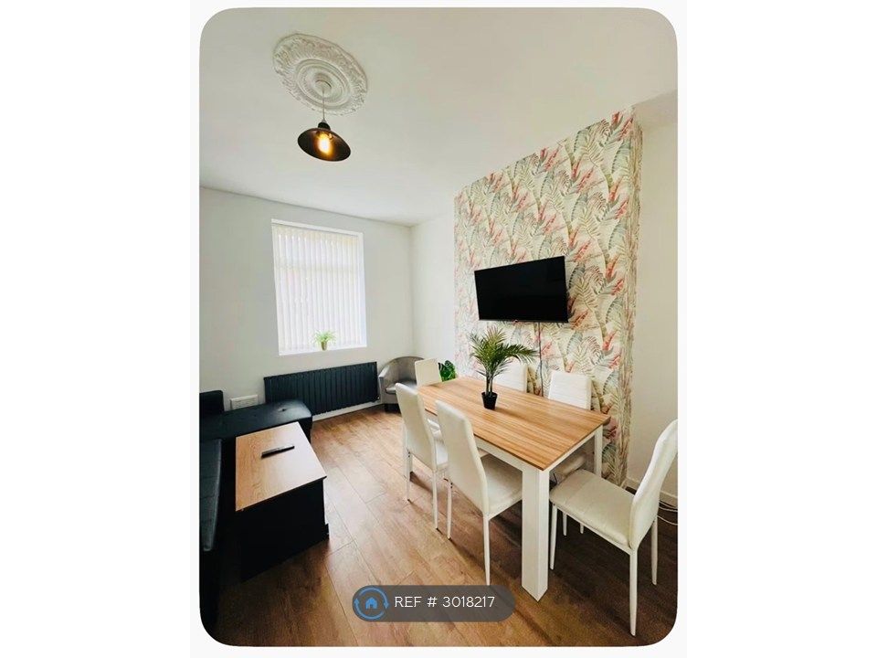 Property photo 1 of 15 Sitting+Dining Rom