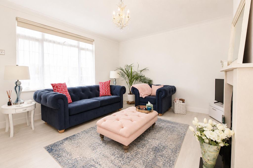 Property photo 1 of 11 4225c351-A26E-41c1-84E5-Bce1A19c331F.Png