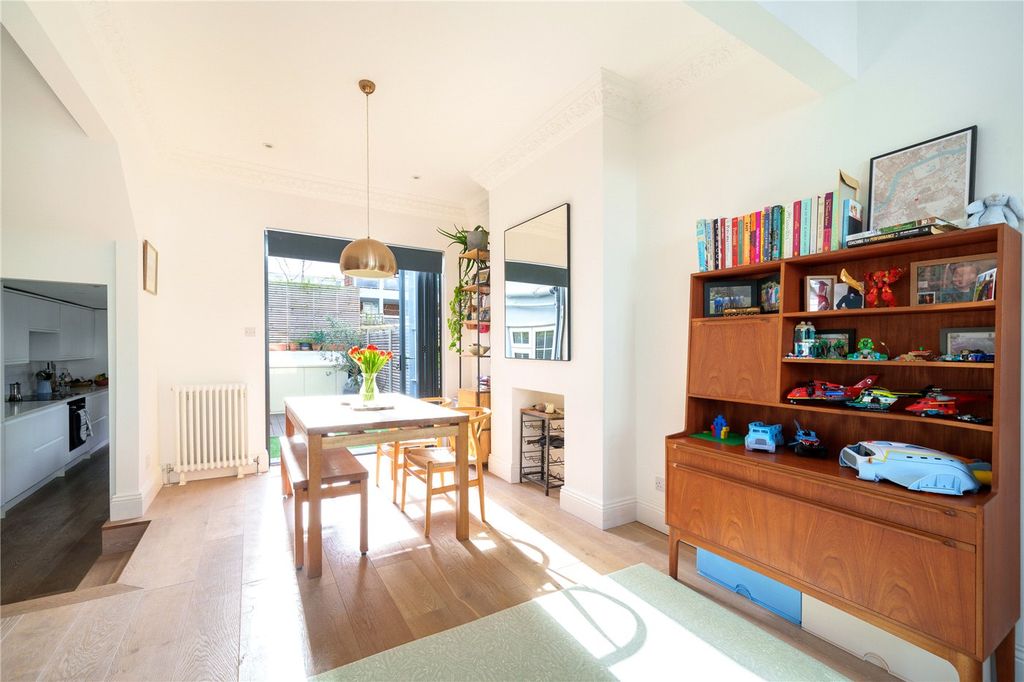 Property photo 2 of 14 Picture No. 07