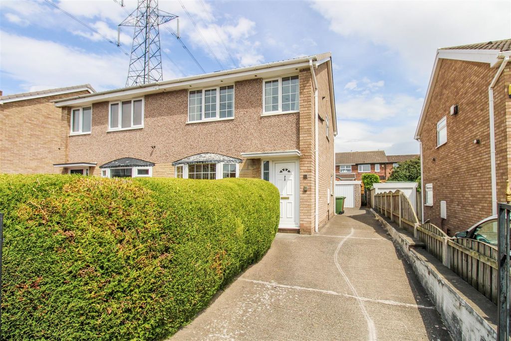 Property photo 1 of 11