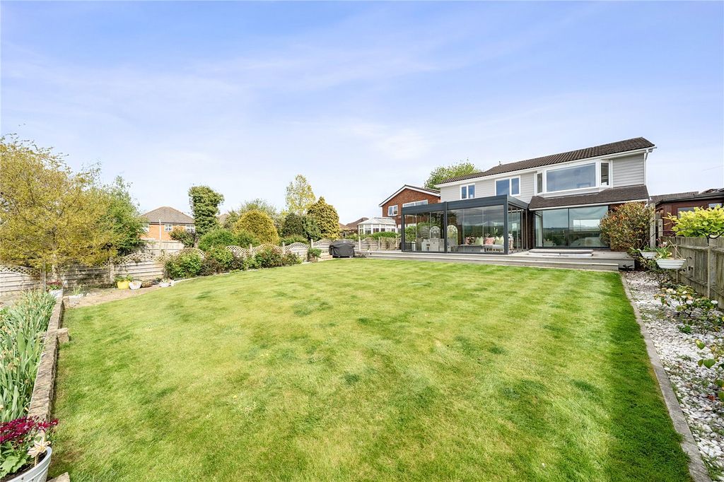 Additional image 17 of 5 bed detached house to rentChesterfield Drive, Sevenoaks, Kent TN13