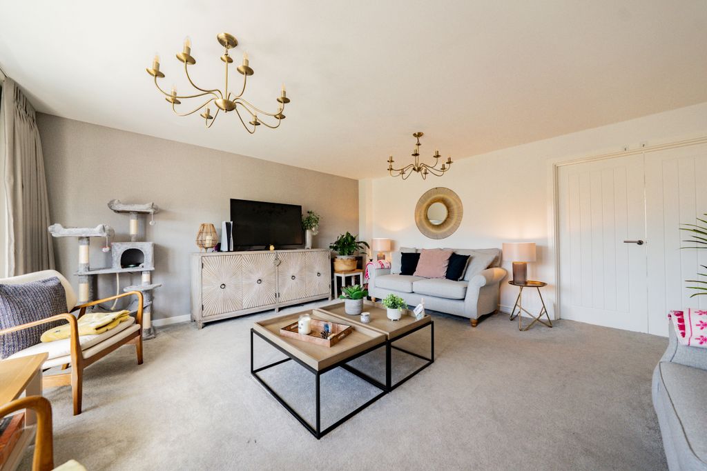 Property photo 2 of 32 Dsc00957