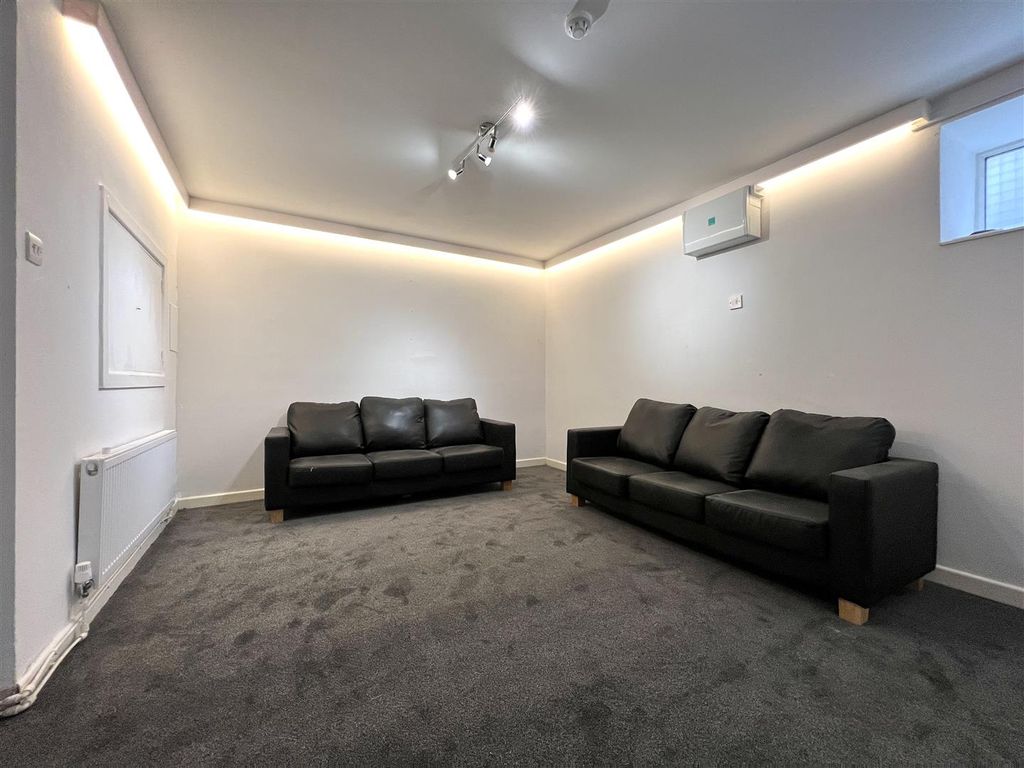 Property photo 3 of 16 Img_3909.Jpg