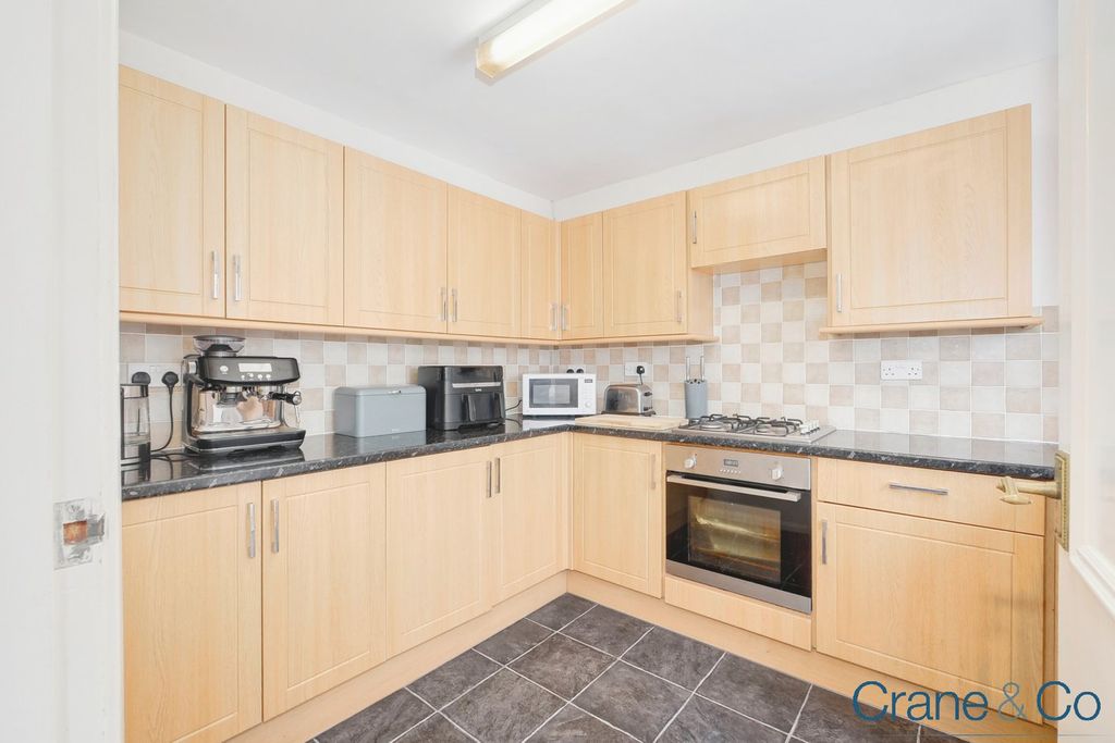 Property photo 3 of 21