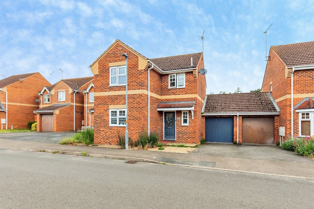 Property photo 1 of 18