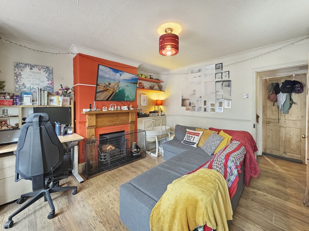 Property photo 3 of 18