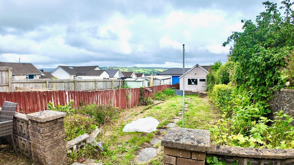 Property photo 3 of 25