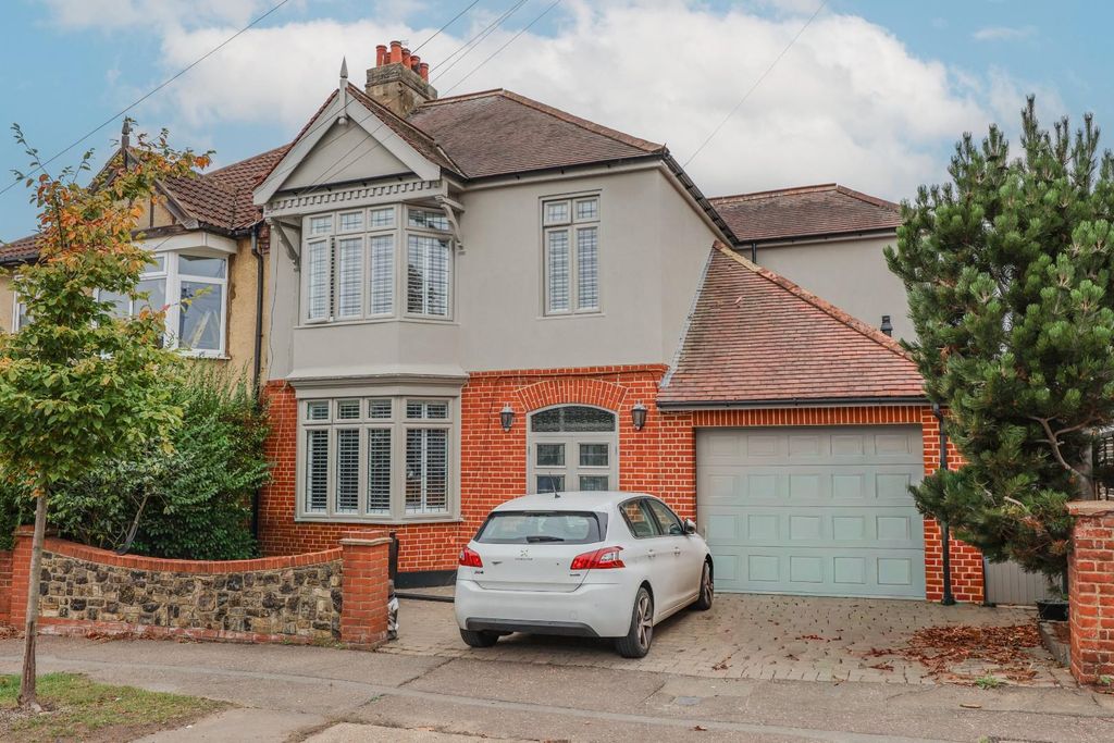 Property photo 1 of 26