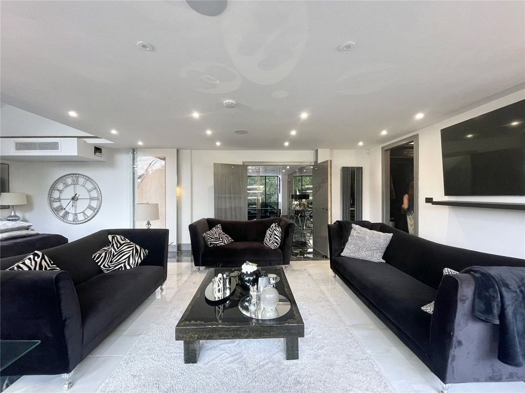 Additional image 16 of 5 bed detached house to rentWaggon Road, Barnet EN4