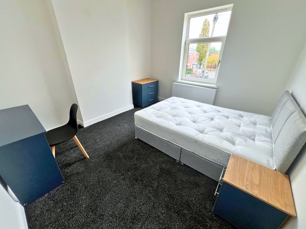 Property photo 1 of 3 Room