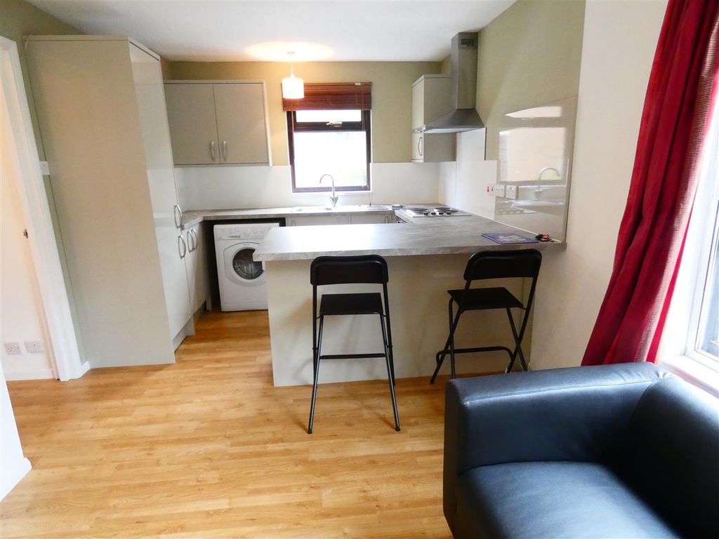 Property photo 3 of 6