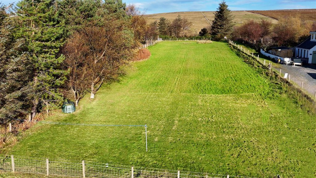 Property photo 2 of 14 Photo 1