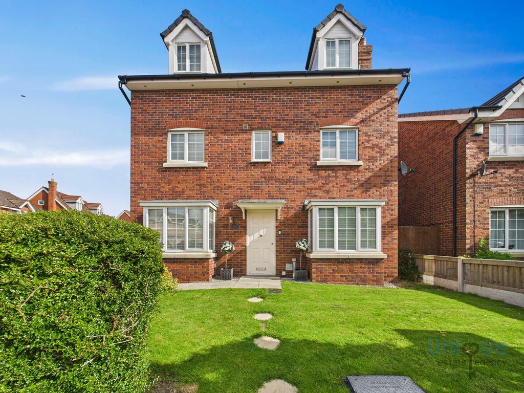 Property photo 1 of 32