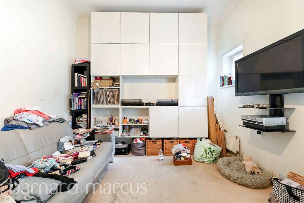 Property photo 3 of 9
