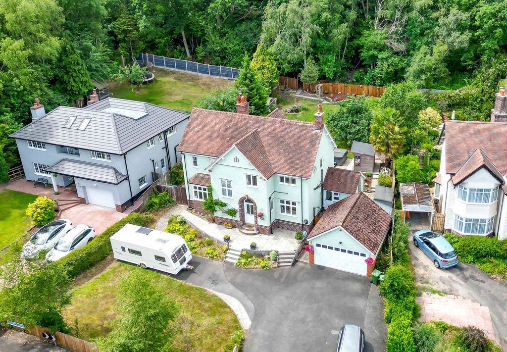 Property photo 3 of 32