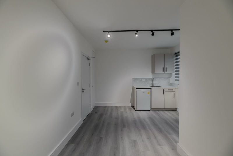 Property photo 3 of 9 Photo 3