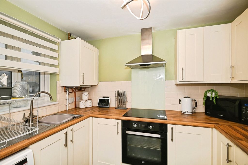 Property photo 2 of 15 Picture No. 04