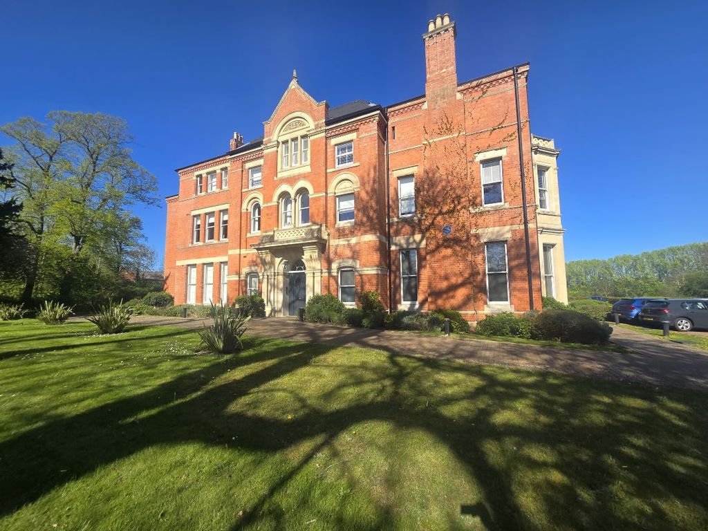 Property photo 1 of 19