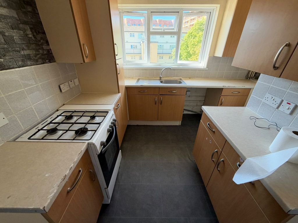 Property photo 2 of 6 Ada060E4-Ff8F-4244-Afbe-9ce413F16Dff