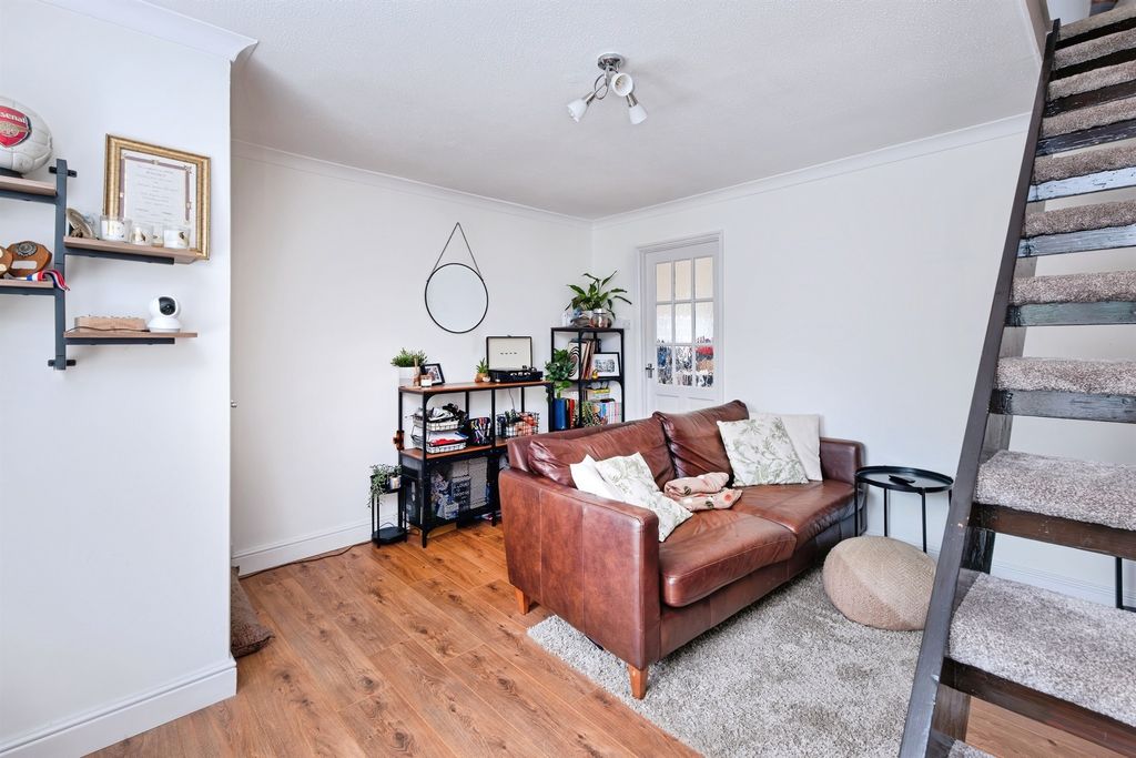 Property photo 3 of 16