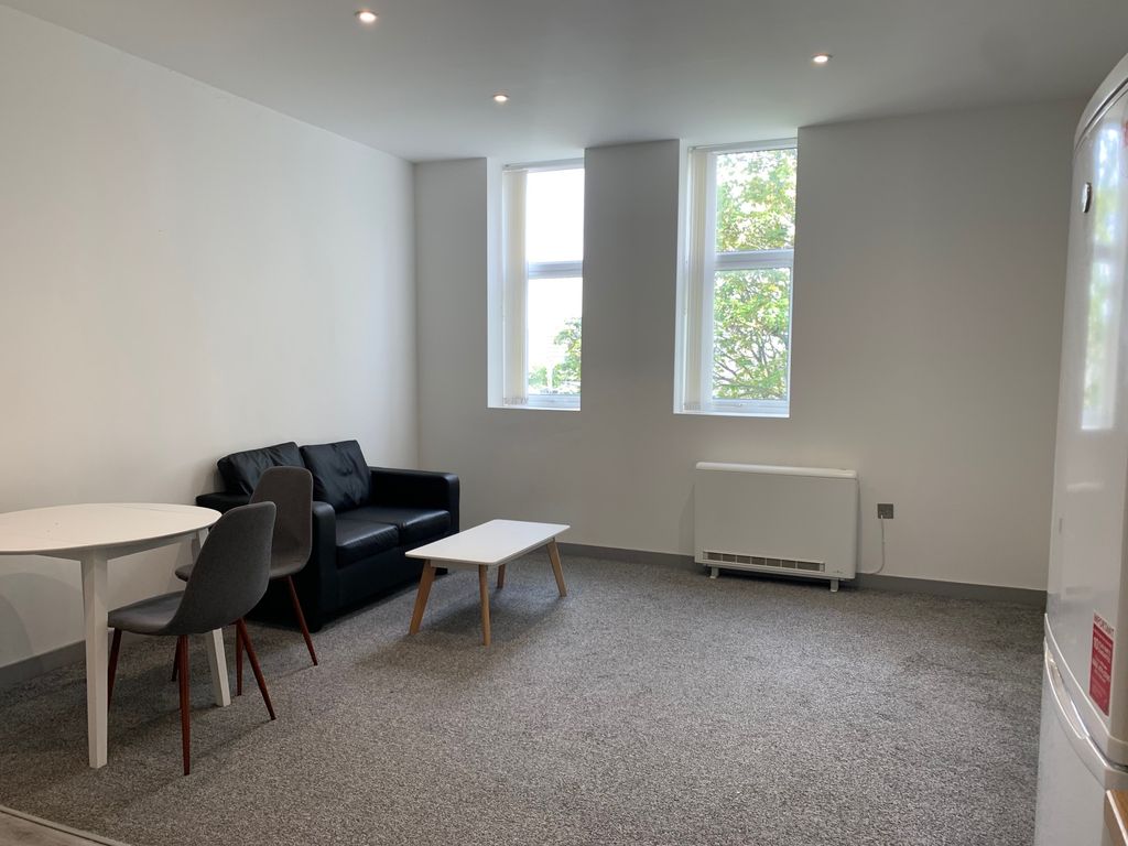 Property photo 3 of 6