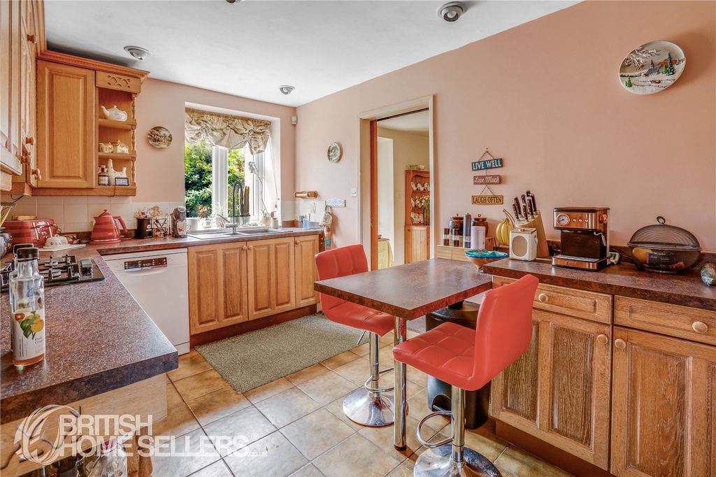 Property photo 2 of 14 Picture No. 05