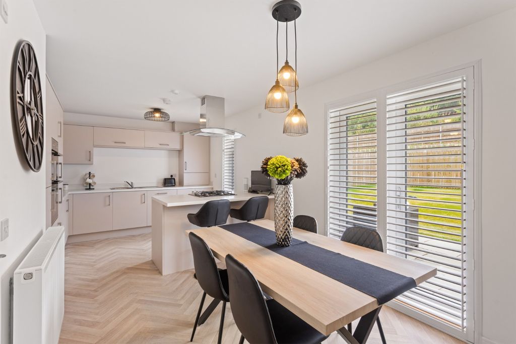 Property photo 3 of 33 5517933