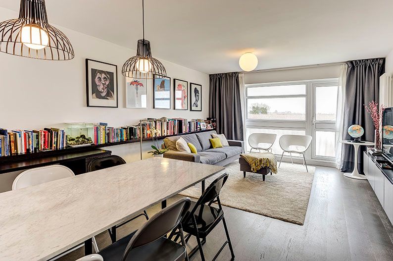 Property photo 3 of 6 Reception