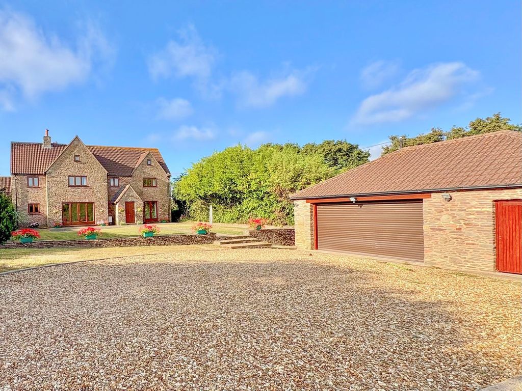 Property photo 2 of 34