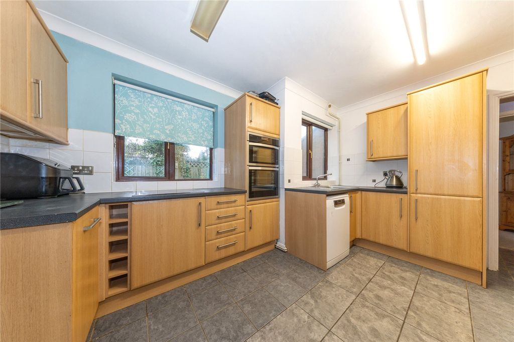 Property photo 2 of 22 Kitchen