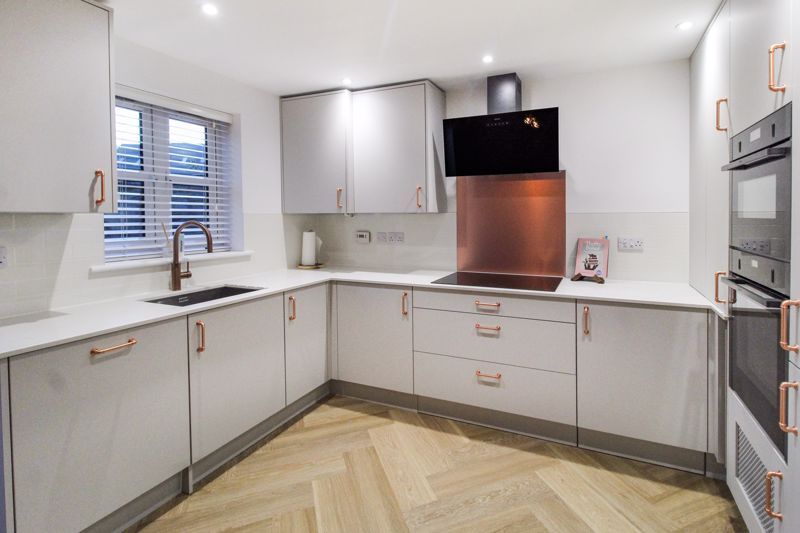 Property photo 2 of 15 Photo 5