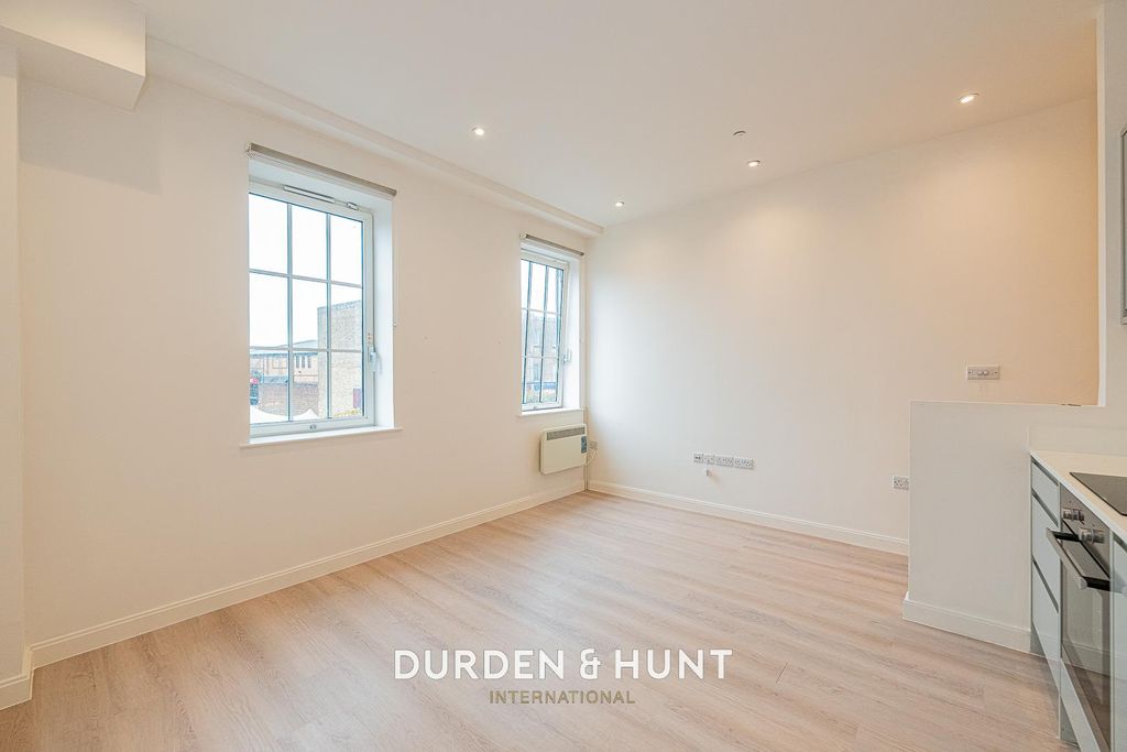 Property photo 3 of 10 Pelham-7.Jpg