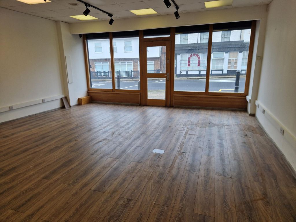 Property photo 3 of 4