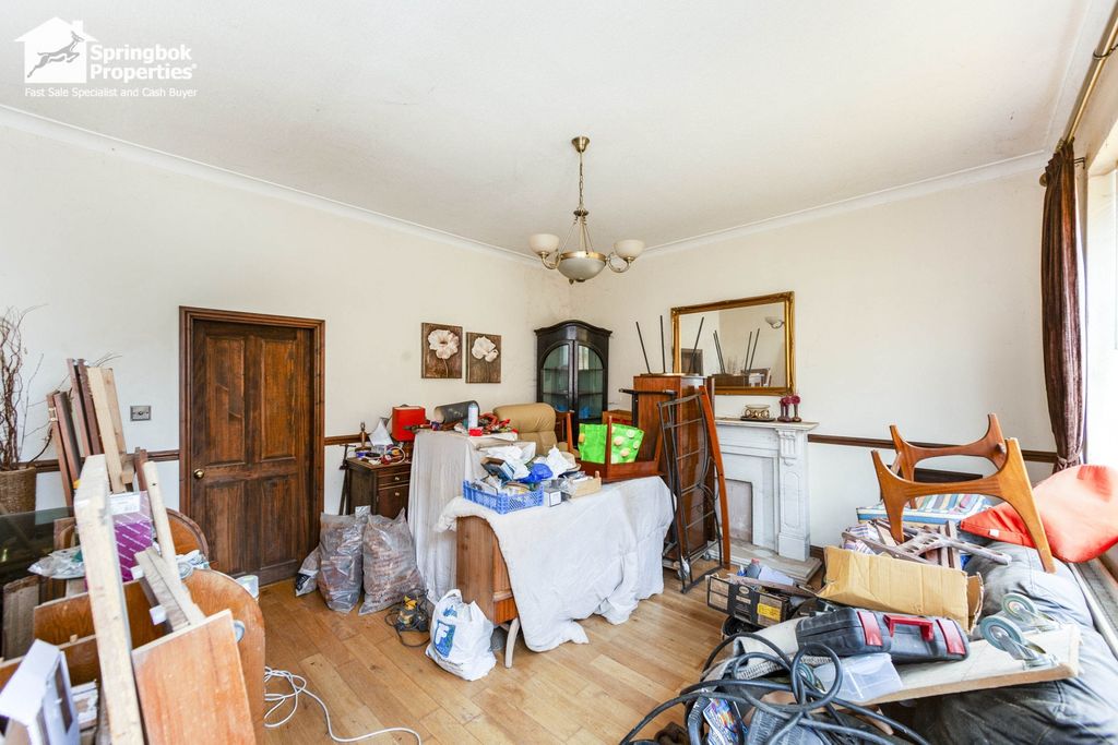 Property photo 3 of 19 Image 2