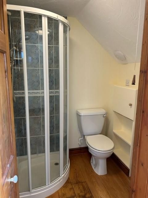 Property photo 2 of 8 Bathroom