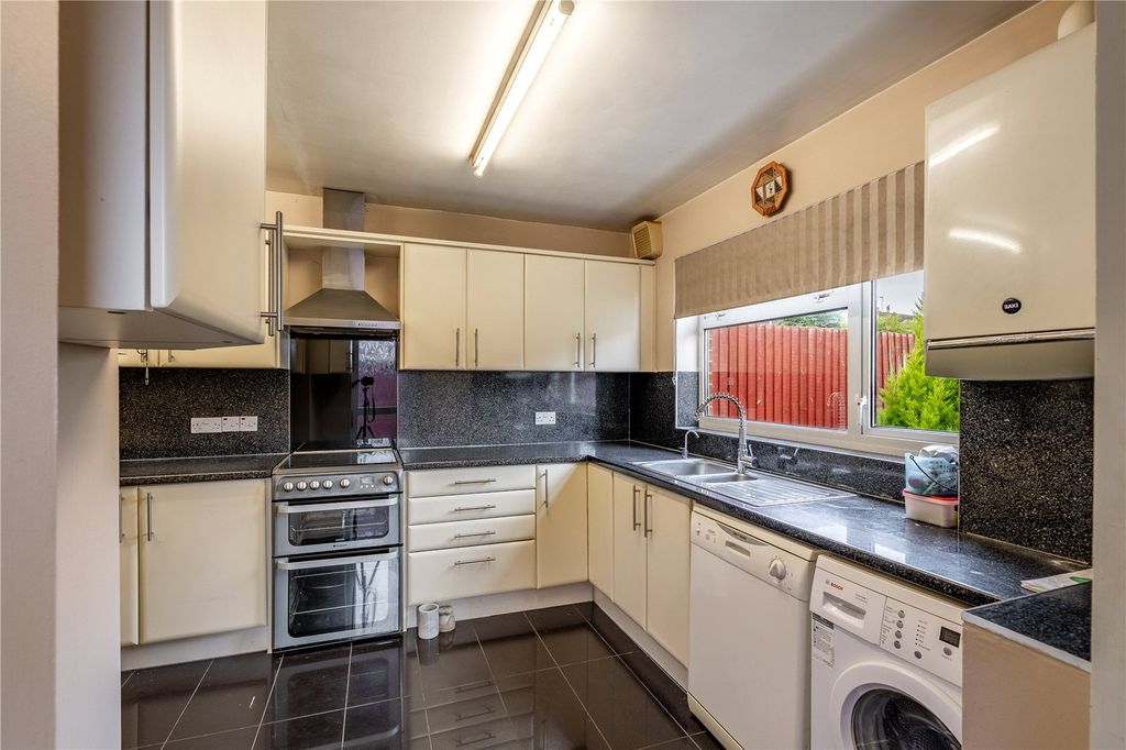 Property photo 3 of 31 Picture No. 61