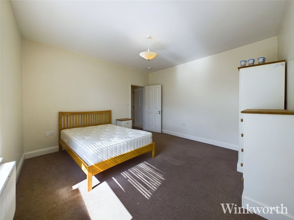 Property photo 1 of 7 Picture No. 15