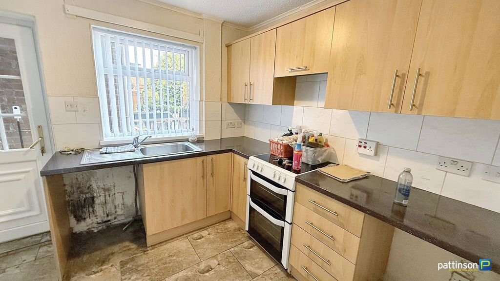 Property photo 3 of 22