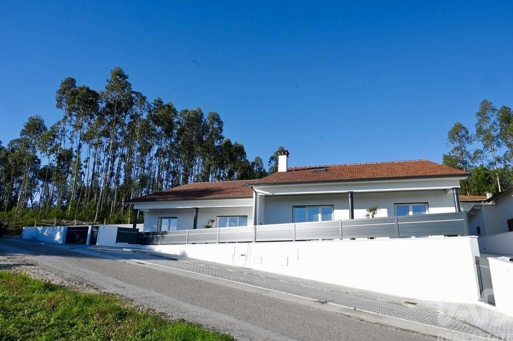 Property photo 1 of 30
